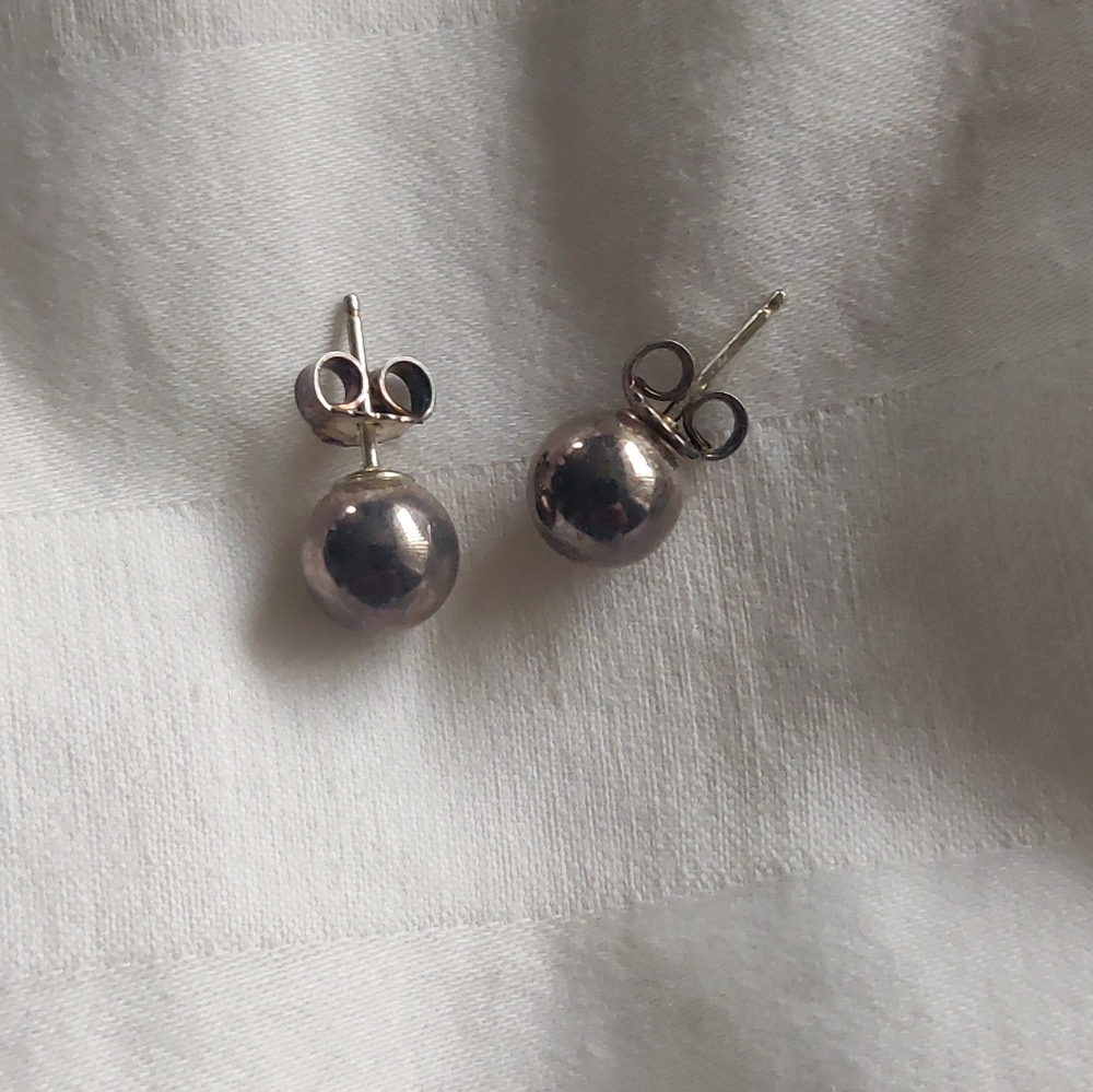 Stud Round Silver Tone Italy Earrings